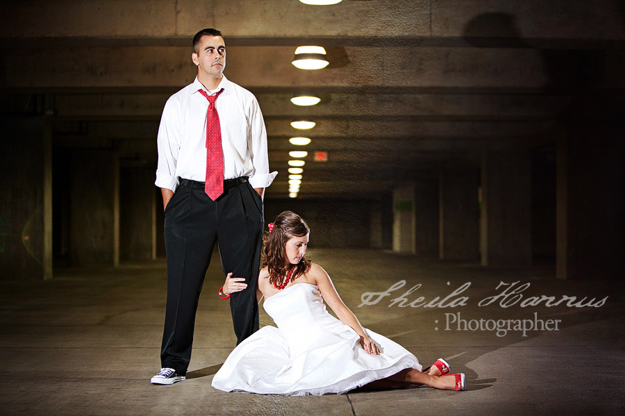 cool dallas wedding photographer shows best pose